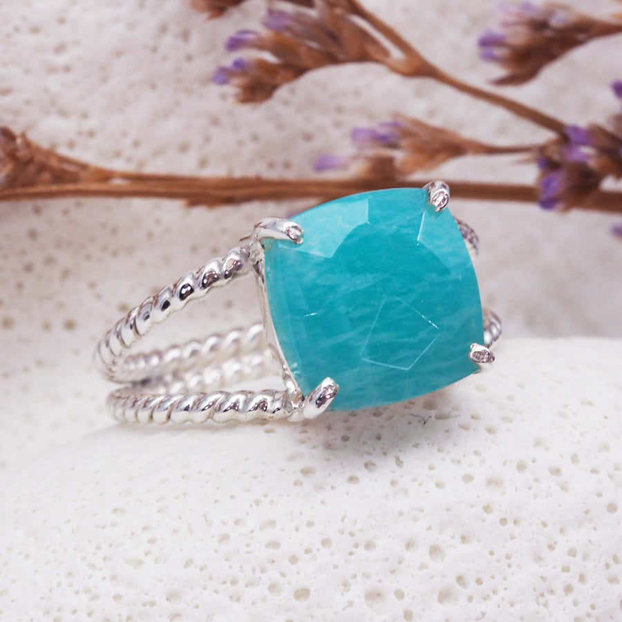 Apatite Double Twist Ring - Women's Jewellery - Indie and Harper