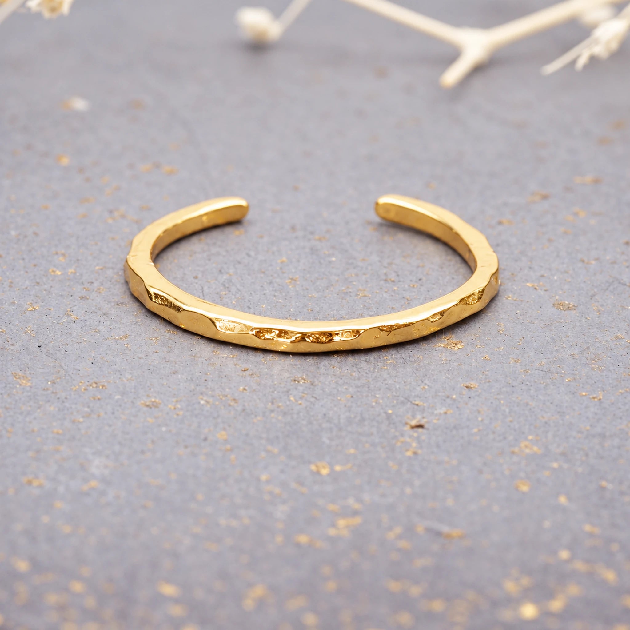 Gold hammered minimalist open toe ring