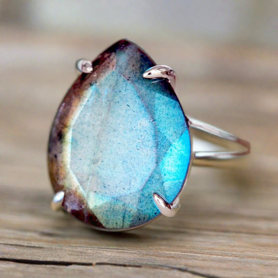 Sterling Silver Ring featuring claw set faceted Labradorite gemstone